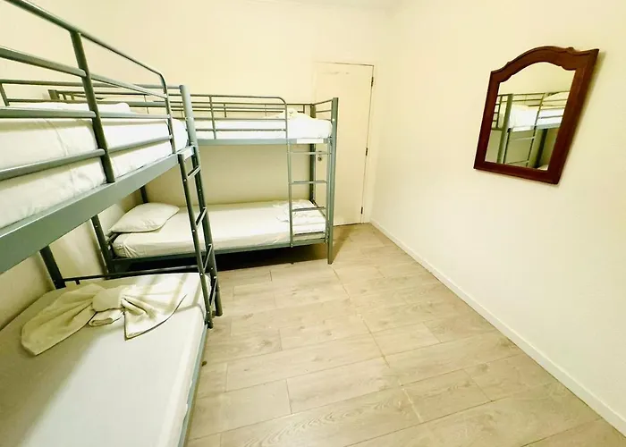 Amazing Space - 4 Bedroom *