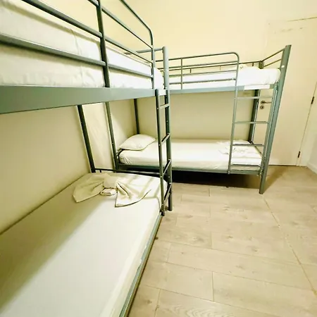 Amazing Space - 4 Bedroom Apartman