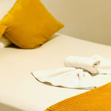 Amazing Space - 4 Bedroom Apartment *