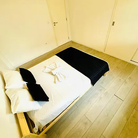 Daire Amazing Space - 4 Bedroom Albufeira